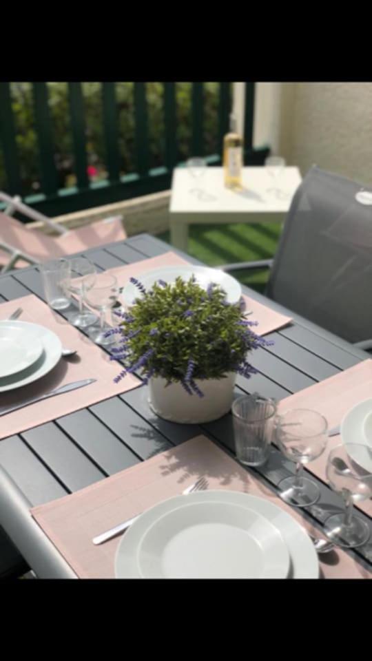 Studio 110 Grande Terrasse Proche Mer 邦多勒 外观 照片