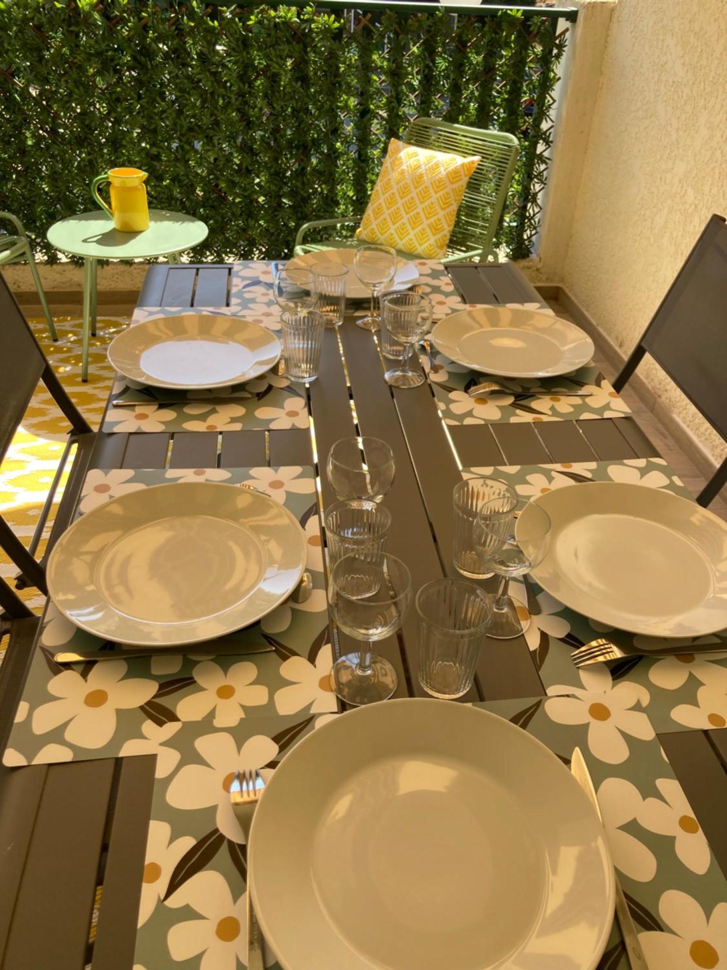 Studio 110 Grande Terrasse Proche Mer 邦多勒 外观 照片